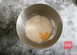 海苔肉松辫子面包的做法图解2