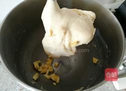 海苔肉松辫子面包的做法图解5