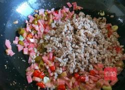 北京特色菜 泡菜炒肉末的做法图解9