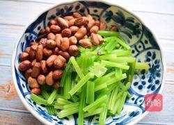 凉拌芹菜花生米的做法图解4
