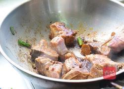大骨头炖豆角的做法图解4