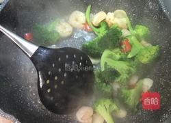 粤式—西兰花炒虾仁的做法图解12