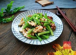  核桃仁拌芹菜的做法图解9