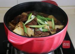 毛芋圣女果炖牛肉的做法图解13