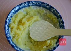 炸土豆饼的做法图解3