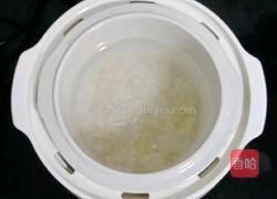 糙米瘦肉粥 (宝宝辅食）的做法图解2