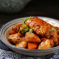 红烧鸡翅炖土豆的做法[图]