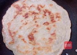 手抓饼卷饼（营养丰富的快手早餐?）的做法图解5