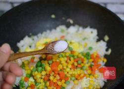虾仁五彩炒饭的做法图解11