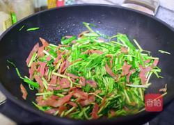 蒜苗炒培根的做法图解8