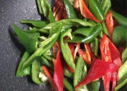 双椒木耳炒肉的做法图解2