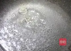 Illustration of how to cook celery with lilies 5