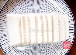 皮蛋拌豆腐的做法图解2