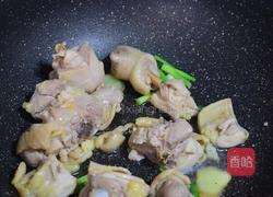 鸡腿炖香菇的做法图解4