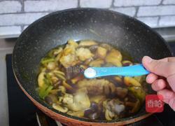 鸡腿炖香菇的做法图解11