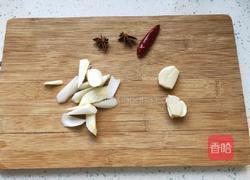 ＃东北＃大骨头炖酸菜的做法图解4