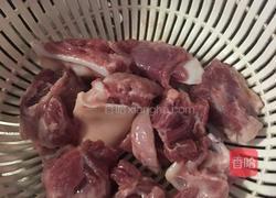 川贝海底椰冰糖雪梨炖瘦猪汤的做法图解1