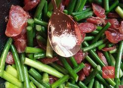 蒜苔炒腊肠的做法图解5