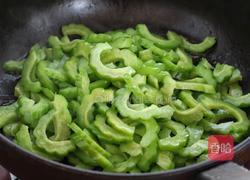 苦瓜炒肉片的做法图解4
