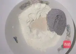 Illustration of how to make two-color annual ring steamed bun rolls 5