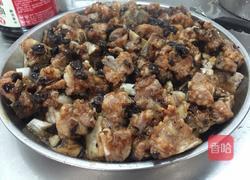 香芋蒸排骨的做法图解2