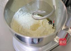 蜜豆花形面包的做法图解1