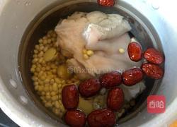 猪蹄黄豆汤的做法图解4