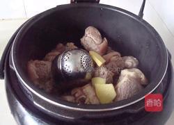 酱糯猪肘的做法图解5