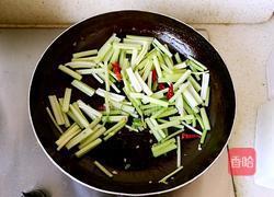 肉丝炒芹菜的做法图解6