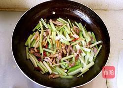 肉丝炒芹菜的做法图解8