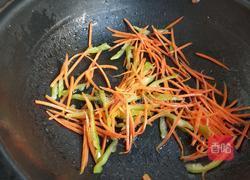 金针菇炒肉丝的做法图解7