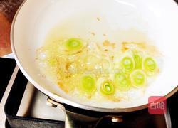 平菇炒鸡蛋的做法图解5