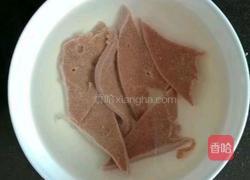 猪肝青菜粥 (宝宝辅食)的做法图解3