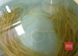 猪肉白菜炖粉条的做法图解1