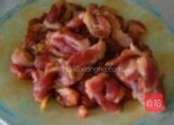 土豆块炖猪肉的做法图解3