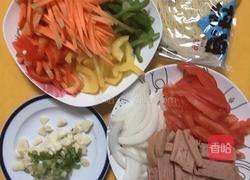 五彩炒拉面的做法图解1