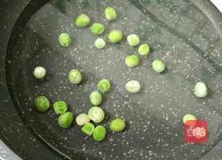 豌豆虾仁蒸蛋的做法图解2