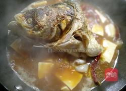 红烧鱼头焖豆腐的做法图解7