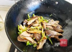 鲜蘑炒鸡蛋的做法图解9