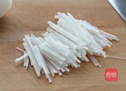 凉拌白萝卜丝的做法图解1