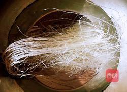 凉拌菠菜粉丝的做法图解2