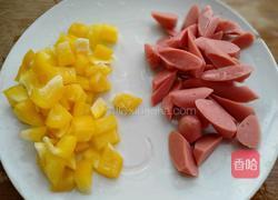 火腿肠炒饭的做法图解2