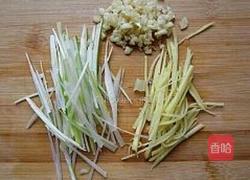 葱油黄花鱼的做法图解2