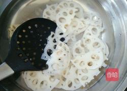 凉拌麻辣藕片的做法图解2