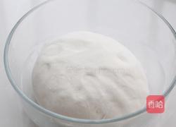 猪肉芹菜煎饺的做法图解1