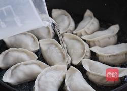 猪肉芹菜煎饺的做法图解11