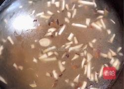 菌汤蔬菜面的做法图解4