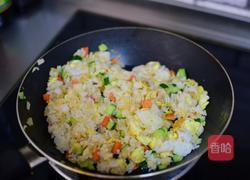 黄瓜蛋炒饭的做法图解12