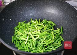 蒜苔炒鸡蛋的做法图解4