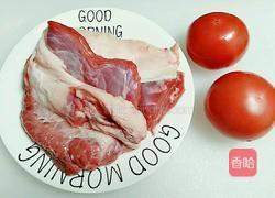 番茄烧牛腩的做法图解1